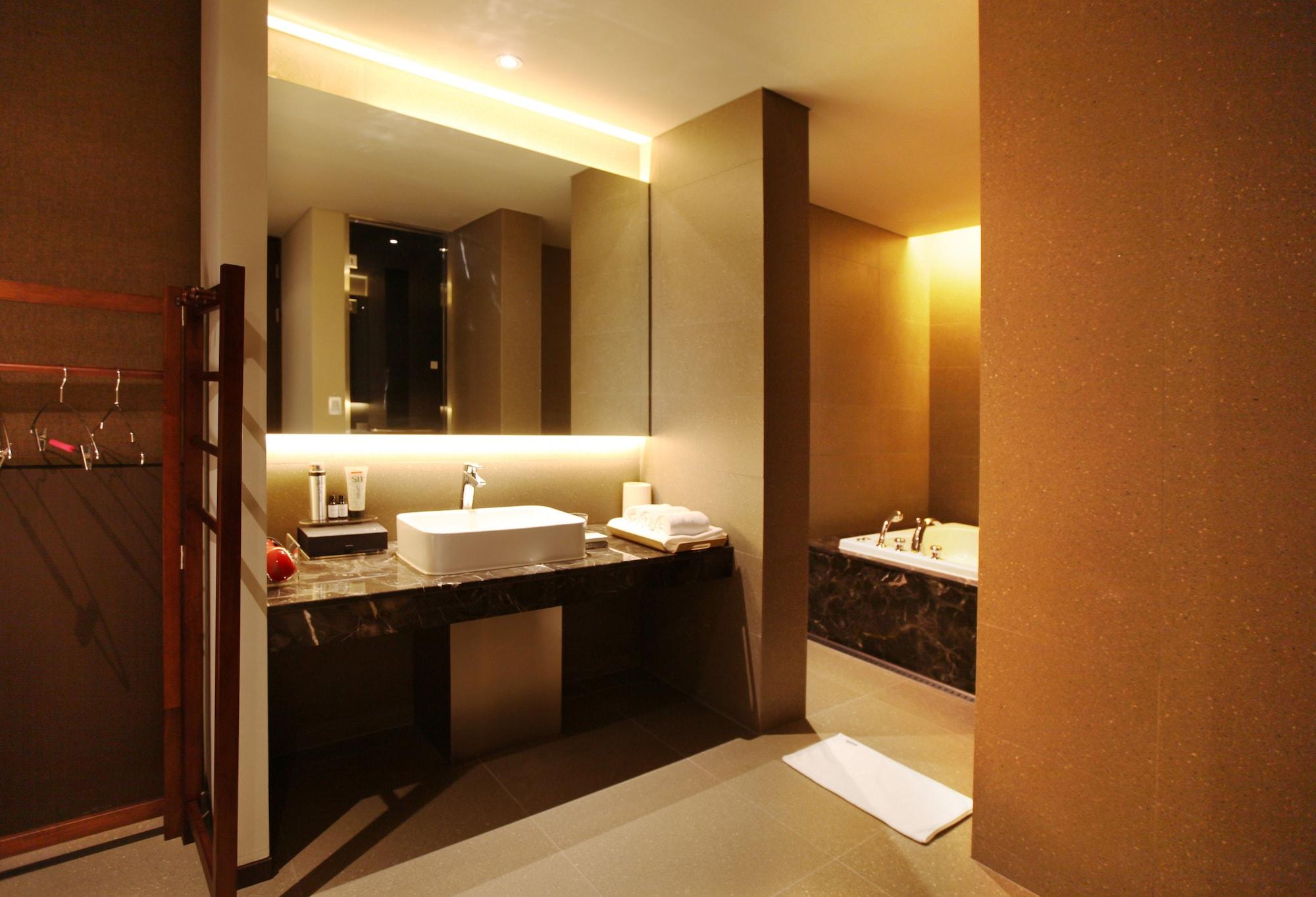 Hotel Vine Seongnam Ngoại thất bức ảnh